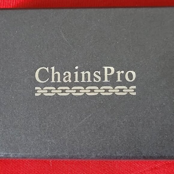 BRAND NEW, CHAINS PRO MOVIE PROP GOLD CHAIN!!! - Picture 1 of 3